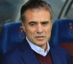Ersun Yanal qovuldu