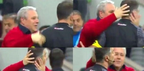 Super Liqa oyununda baş məşqçi hakimi öpdü - FOTO