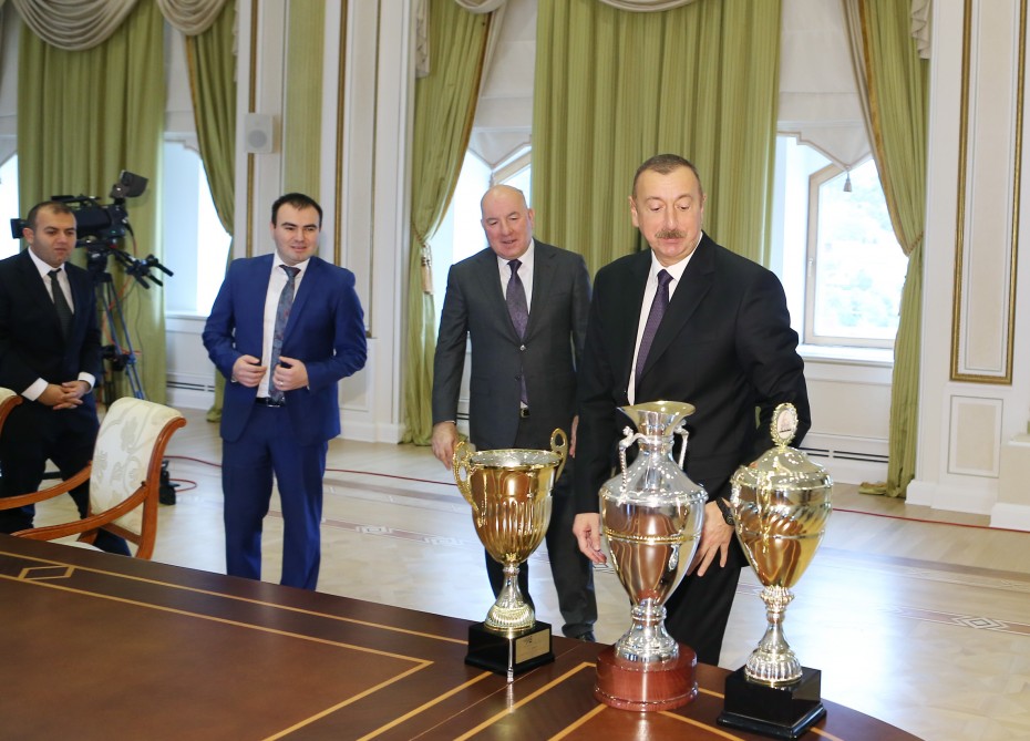 Prezident yığma komandanı qəbul etdi - FOTOLAR