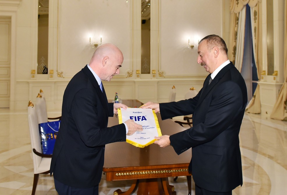 İlham Əliyev FIFA-nın prezidentini və baş katibini qəbul etdi - FOTOLAR