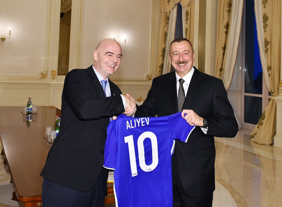 İlham Əliyev FIFA-nın prezidentini və baş katibini qəbul etdi - FOTOLAR