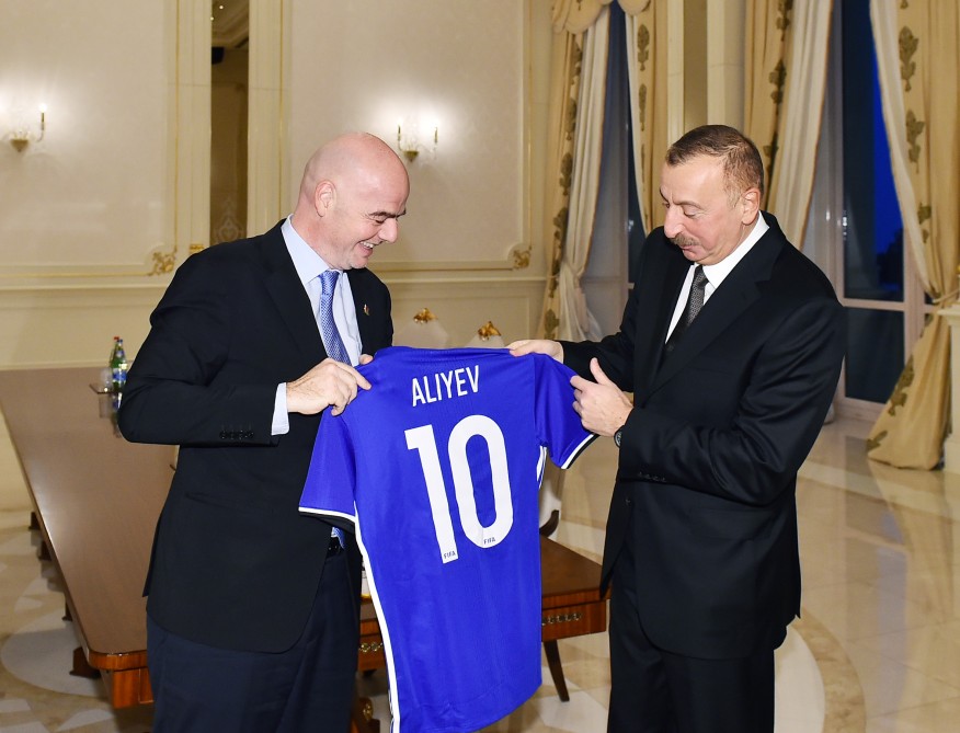 İlham Əliyev FIFA-nın prezidentini və baş katibini qəbul etdi - FOTOLAR