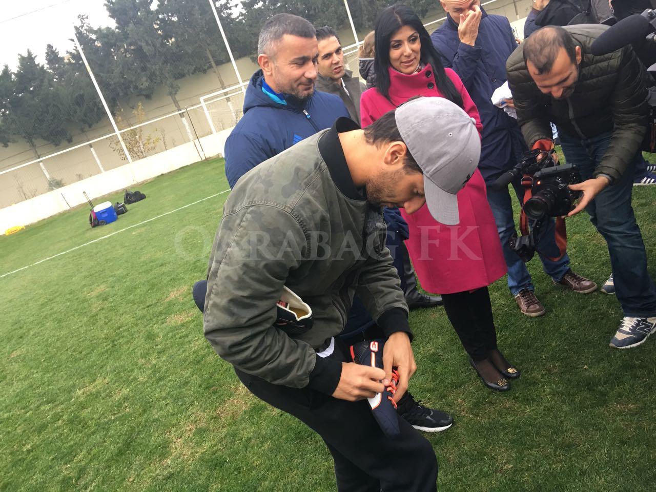 Məşhur pilotdan "Qarabağ"a hədiyyə - FOTO