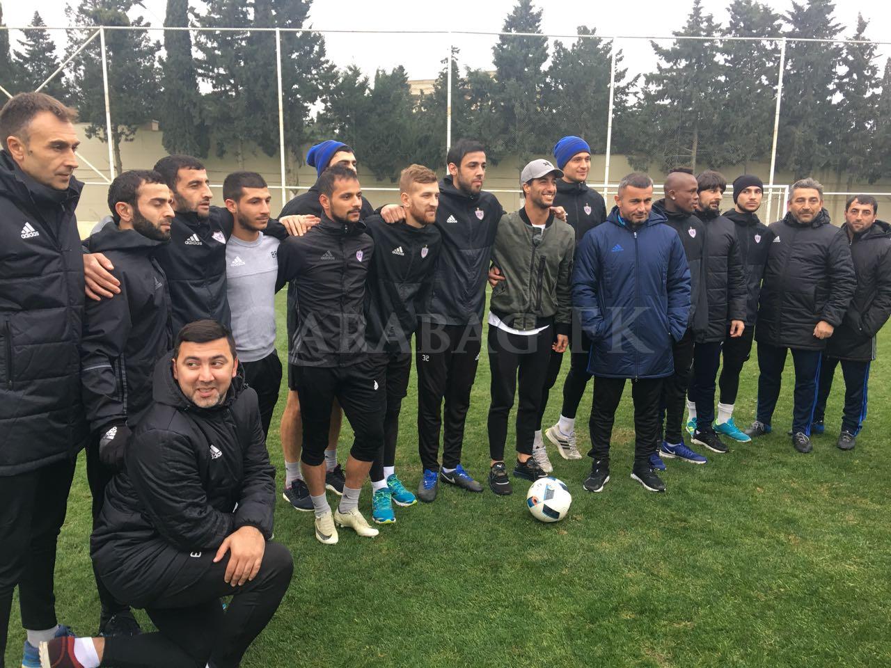 Məşhur pilotdan "Qarabağ"a hədiyyə - FOTO