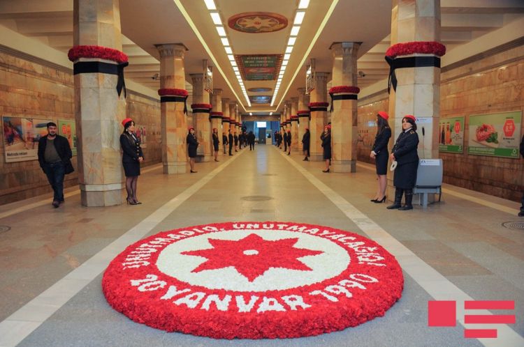 Azərbaycanda həyat durdu: Şəhidlər bir dəqiqəlik sükutla yad edildi (FOTOLAR)