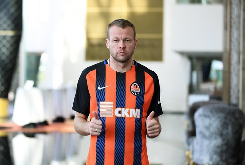 Ukrayna "Şaxtyor"u "Qəbələ"nin sabiq futbolçusunu transfer etdi - FOTOLAR