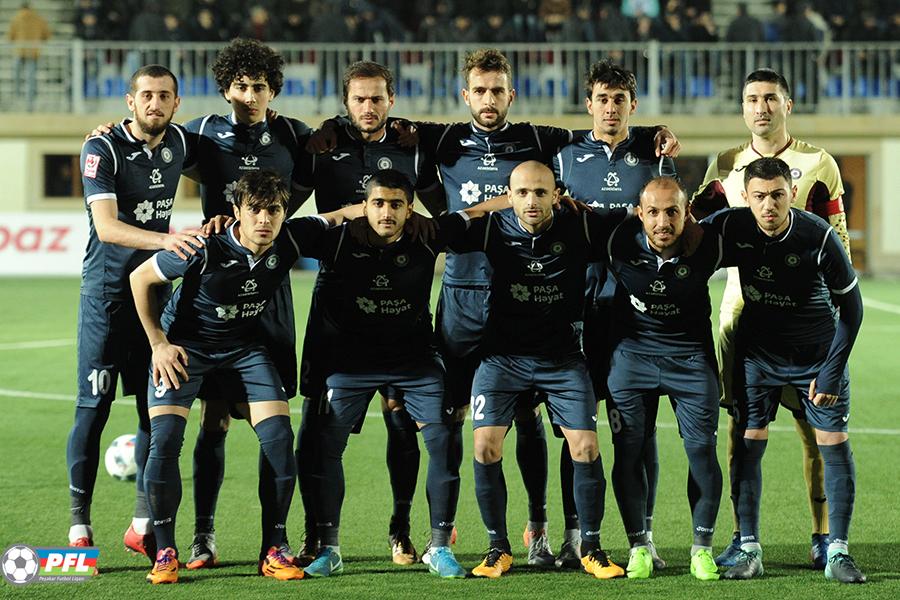 2 qol, söyüş, dava, qırmızı vərəqə... - FOTO/VİDEO