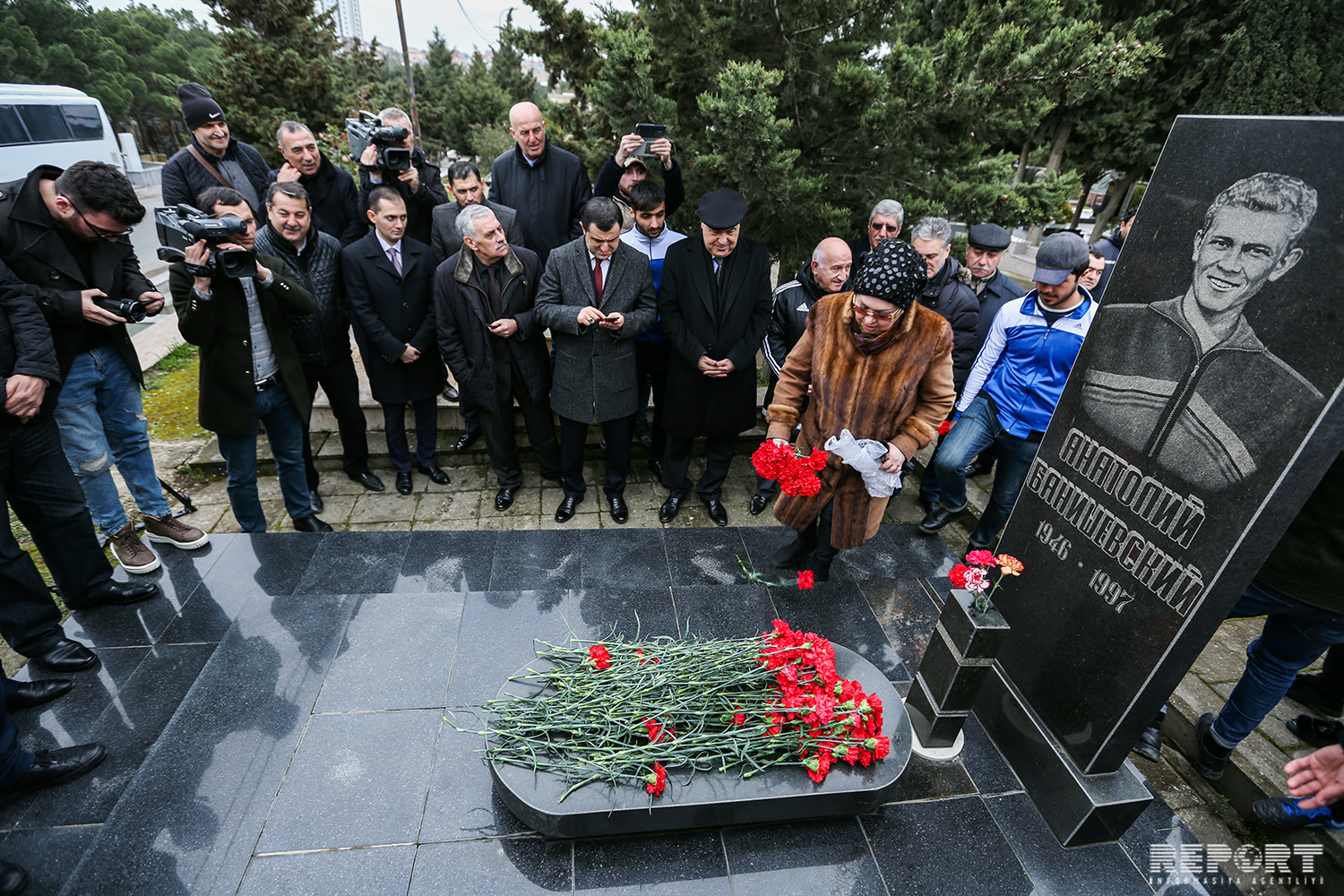 Çingiz Abdullayev Banişevskinin ruhundan utanır - FOTOLAR