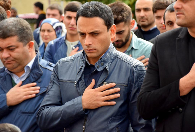 İdmançı icra başçısının hər kəsin marağına səbəb olan həyatı - FOTO/VİDEO