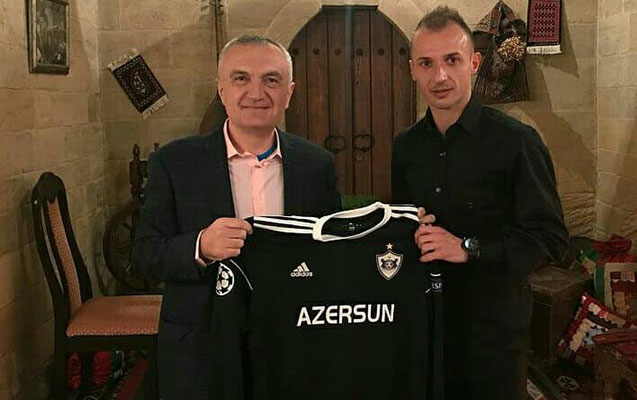 “Qarabağ”ın futbolçusu ölkə prezidenti ilə görüşdü - FOTOLAR