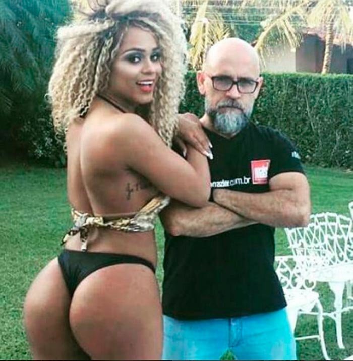 Ronaldo mesaj yazıb, məşhur gözəli evinə çağırdı - FOTOLAR