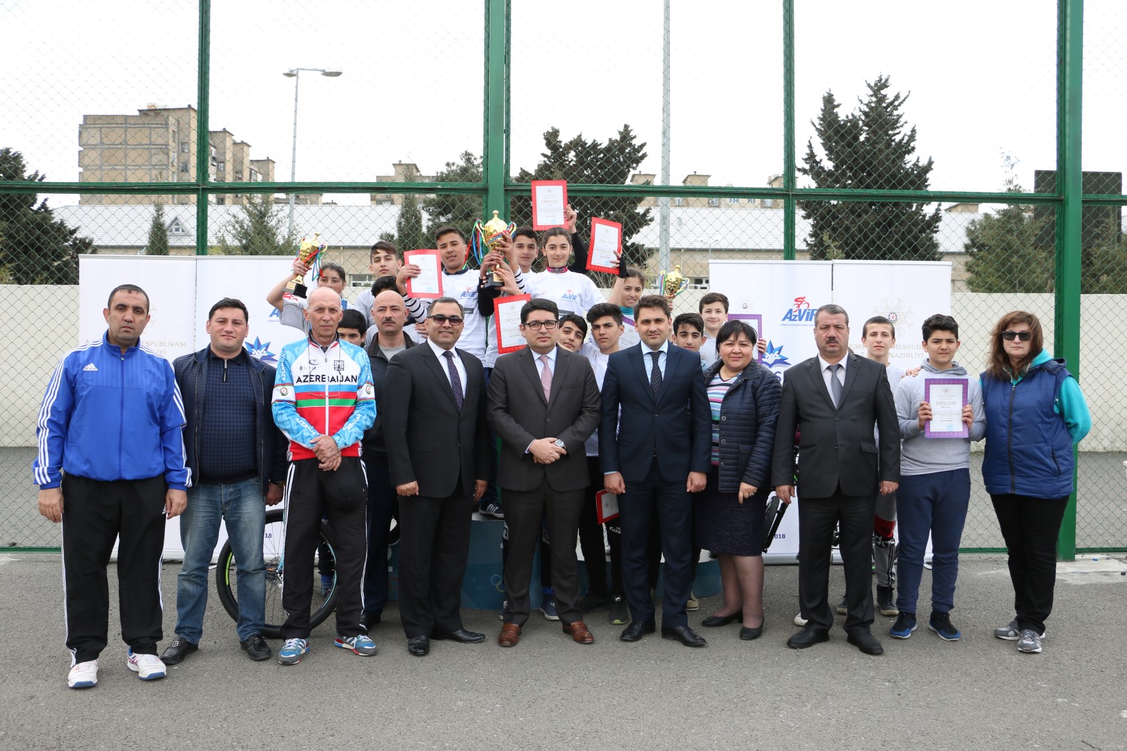 BMX üzrə dünya çempionatına dəstək yarışları başlayıb - FOTOLAR