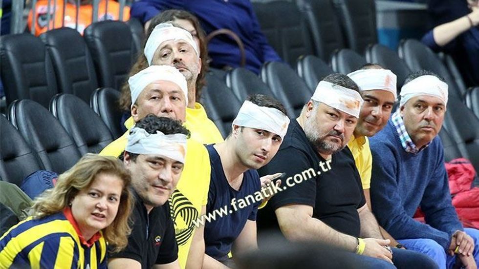 "Fənərbaxça"lı azarkeşlərdən Şenol Günəşə mesaj - FOTO