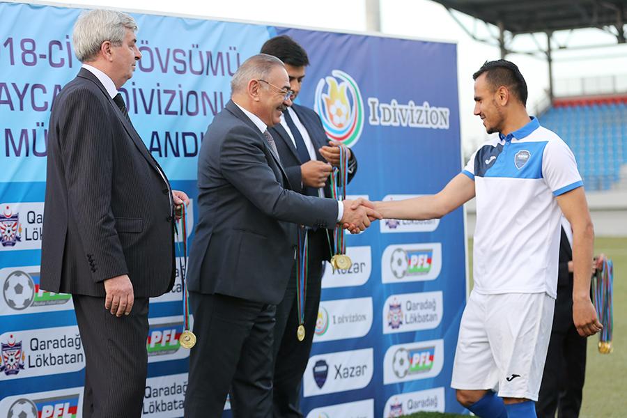 PFL qalibləri mükafatlandırdı - FOTO/VİDEO