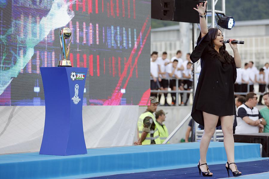 Qəbələdə möhtəşəm şou: himn fərqli tərzdə oxundu, Seeya stadionu coşdurdu - FOTOLAR