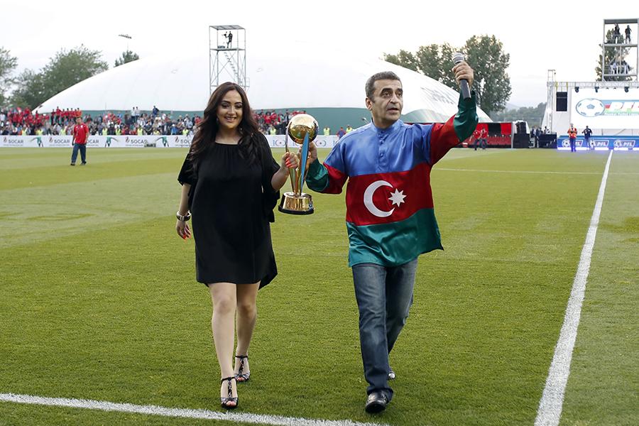 Qəbələdə möhtəşəm şou: himn fərqli tərzdə oxundu, Seeya stadionu coşdurdu - FOTOLAR