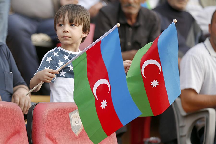 Qəbələdə möhtəşəm şou: himn fərqli tərzdə oxundu, Seeya stadionu coşdurdu - FOTOLAR