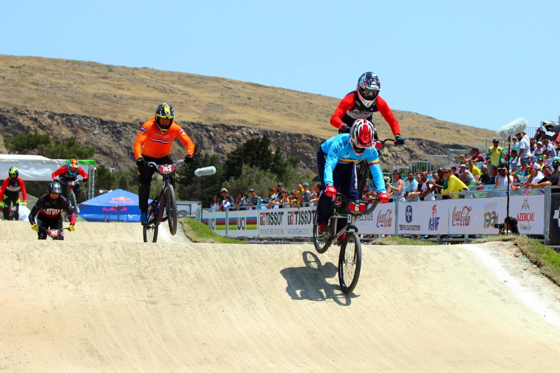 BMX üzrə dünya çempionatının ilk qalibləri müəyyənləşdi - FOTOLAR