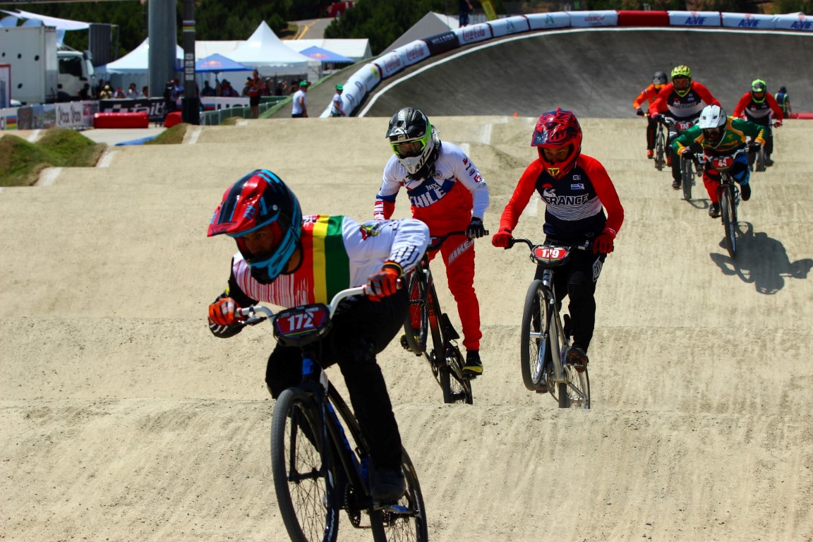 BMX üzrə dünya çempionatının ilk qalibləri müəyyənləşdi - FOTOLAR