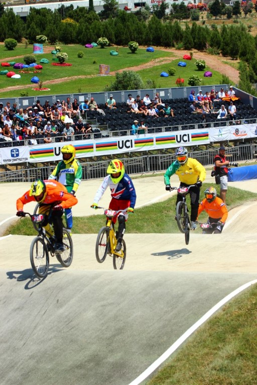 BMX üzrə dünya çempionatının ilk qalibləri müəyyənləşdi - FOTOLAR