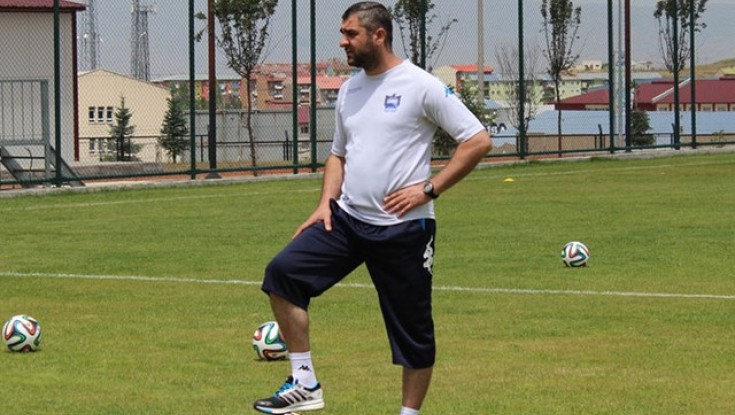 Adil Şükürov: "Zirə"yə ikinci dərəcəli komanda kimi yanaşırlar"