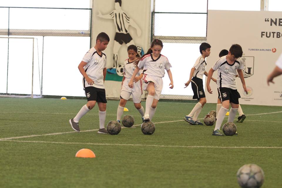 "Neftçili Yay Futbol Düşərgəsi"ndə 3-cü qrup başladı (FOTOLAR)