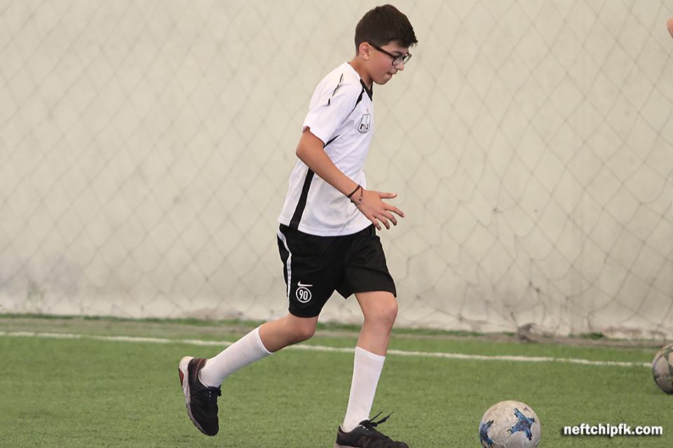 "Neftçili Yay Futbol Düşərgəsi"ndə 3-cü qrup başladı (FOTOLAR)