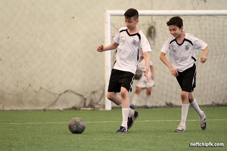 "Neftçili Yay Futbol Düşərgəsi" tamamlandı (FOTOLAR)