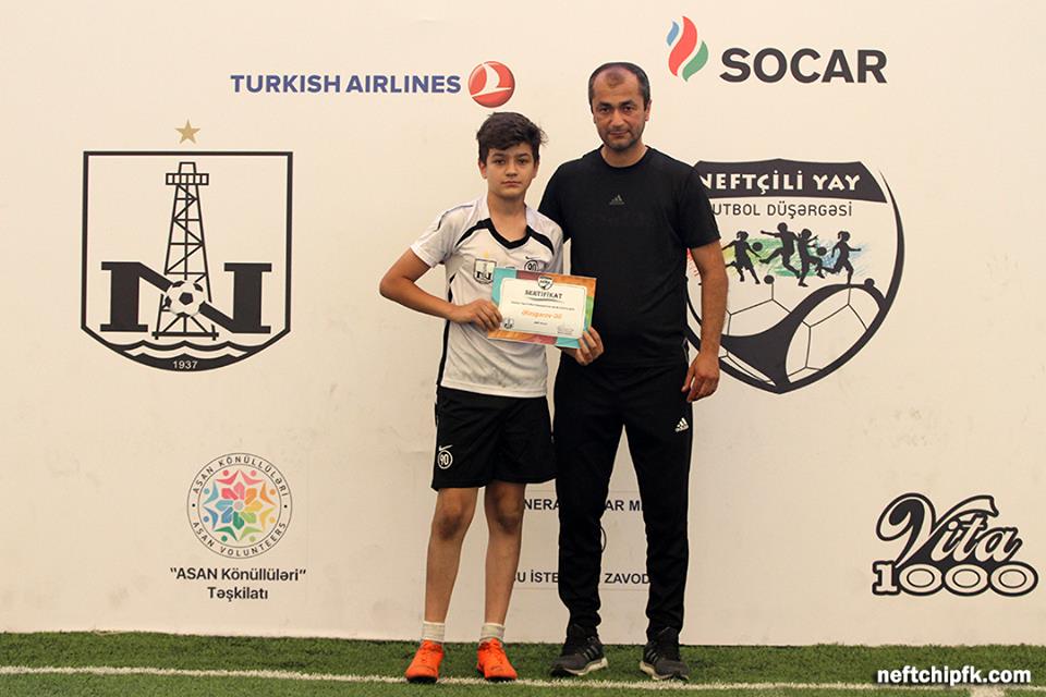 "Neftçili Yay Futbol Düşərgəsi" tamamlandı (FOTOLAR)