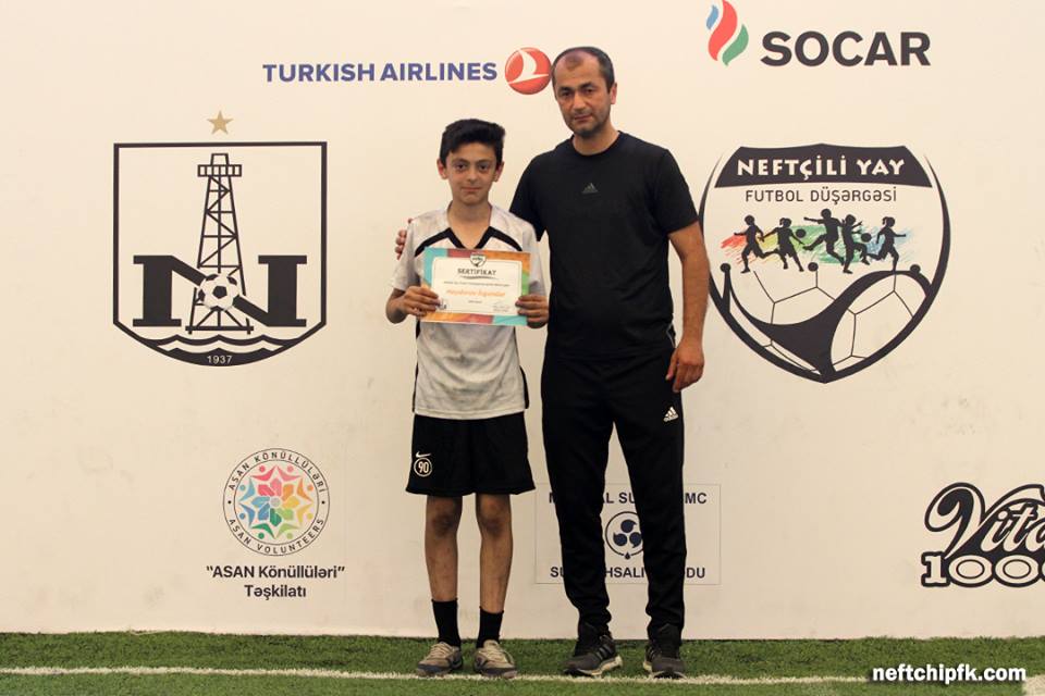 "Neftçili Yay Futbol Düşərgəsi" tamamlandı (FOTOLAR)