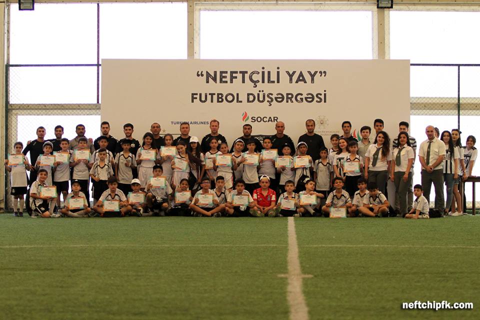 "Neftçili Yay Futbol Düşərgəsi" tamamlandı (FOTOLAR)