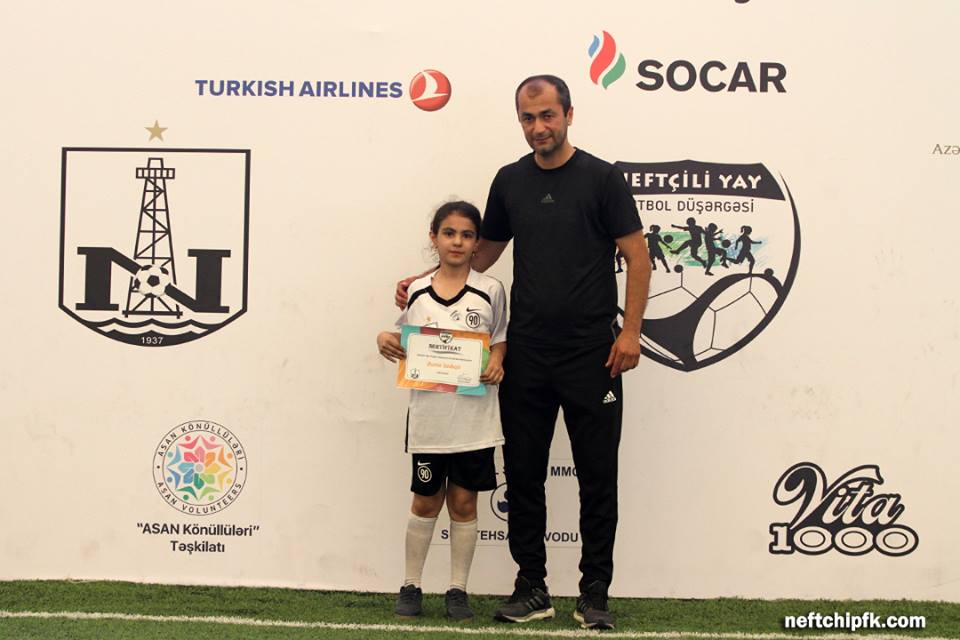 "Neftçili Yay Futbol Düşərgəsi" tamamlandı (FOTOLAR)
