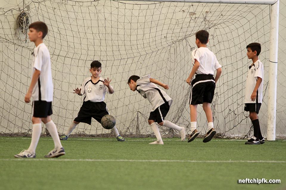 "Neftçili Yay Futbol Düşərgəsi" tamamlandı (FOTOLAR)