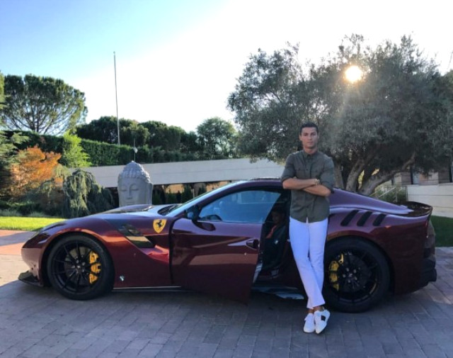 Ronaldonun maşın qarajı: 18 milyon dollar qiyməti var - SİYAHI