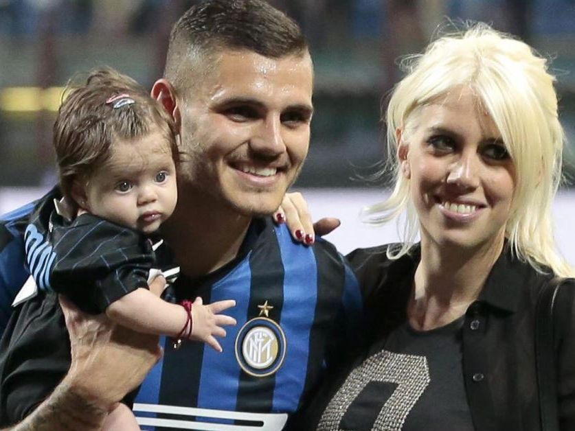 Maradona məşhur futbolçunun arvadı ilə oteldə yaxalandı