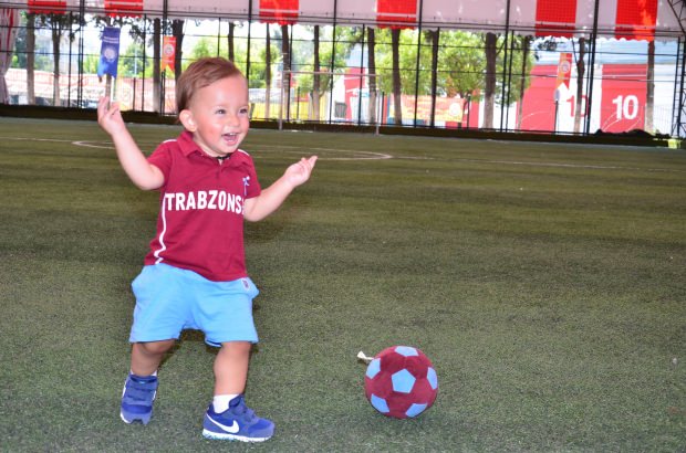Dünyanın ən gənc transferi: 6 aylığında müqavilə imzaladılar - FOTO