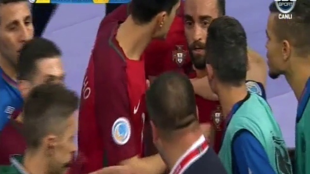 Zaur Axundov uzunmüddətli cəzadan necə qurtuldu?