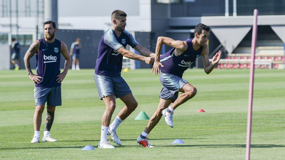 Messi əvəzedici komandada - FOTOLAR
