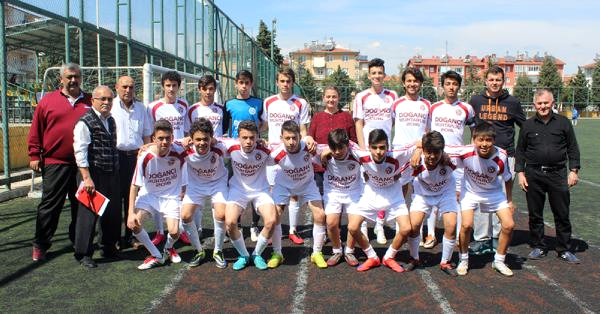 Klub çempion futbolçularını satıb keçi aldı - FOTOLAR