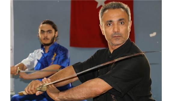 İkiqat dünya çempionumuz Türkiyə millisinə keçmək istəyir - FOTOLAR