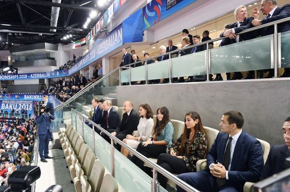 İlham Əliyev və Putin cüdo yarışlarını izləyib (FOTOLAR)