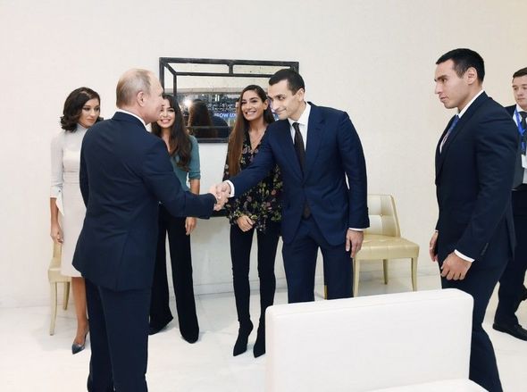İlham Əliyev və Putin cüdo yarışlarını izləyib (FOTOLAR)