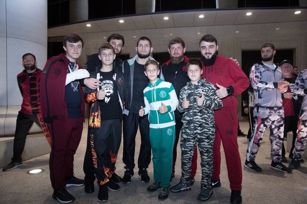 Kadırov Həbibə fəxri ad və avtomobil verdi (FOTO/VİDEO)