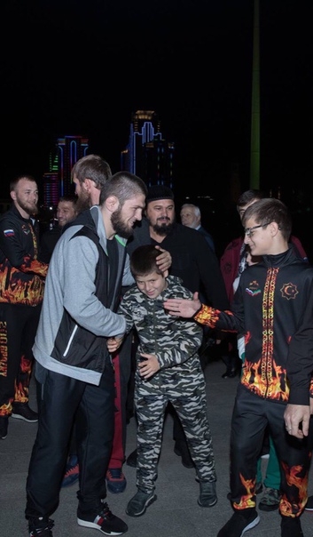 Kadırov Həbibə fəxri ad və avtomobil verdi (FOTO/VİDEO)