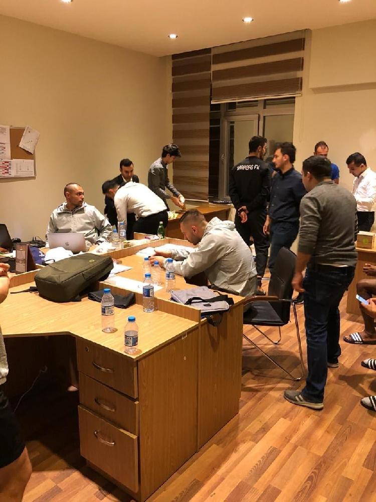 Adi yoxlama, yoxsa Elxan Məmmədovun "barmağı"? - FOTOLAR