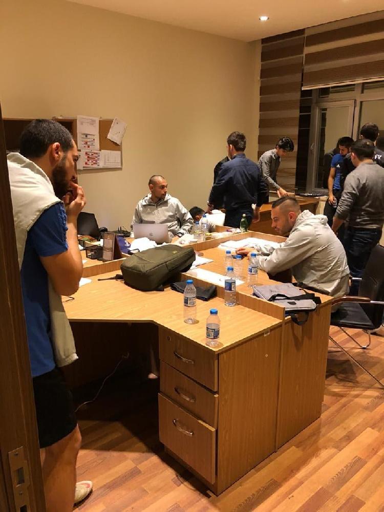 Adi yoxlama, yoxsa Elxan Məmmədovun "barmağı"? - FOTOLAR