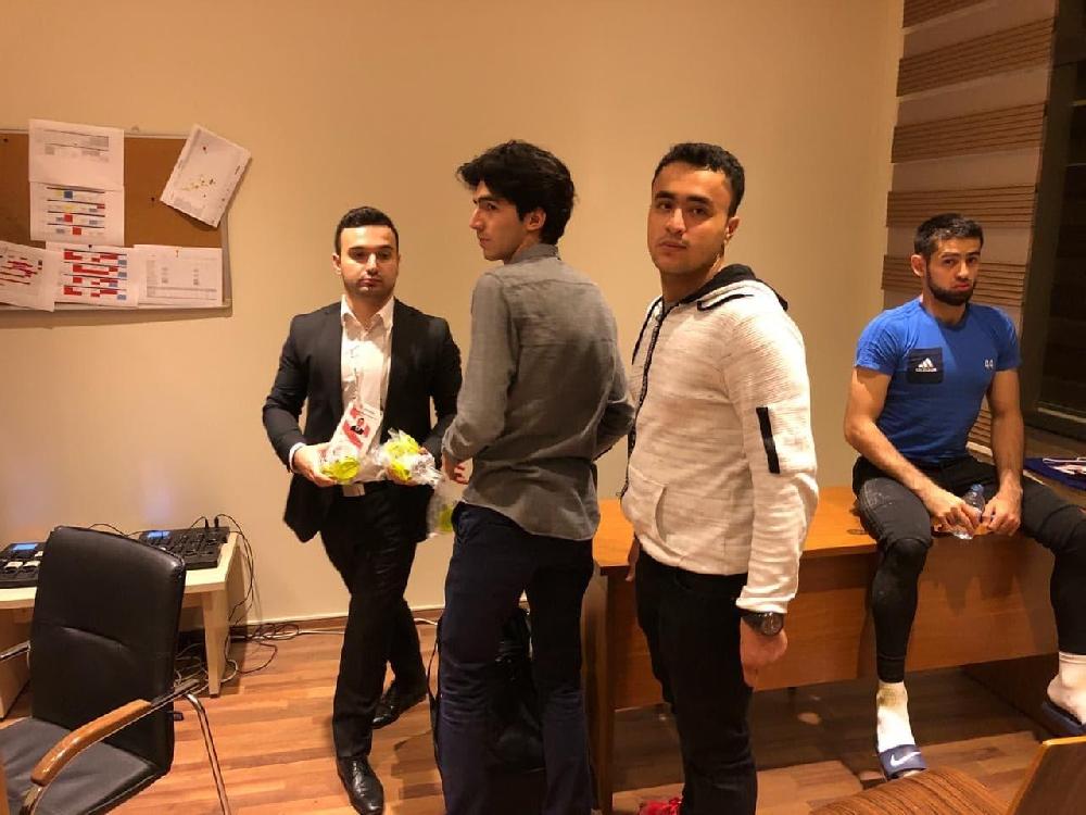 Adi yoxlama, yoxsa Elxan Məmmədovun "barmağı"? - FOTOLAR