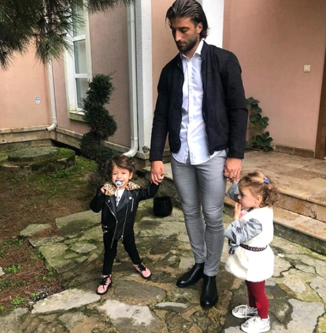 Futbolçunun arvadı: "Ərim telefonda oyun oynadığına görə uşağımız olmur"
