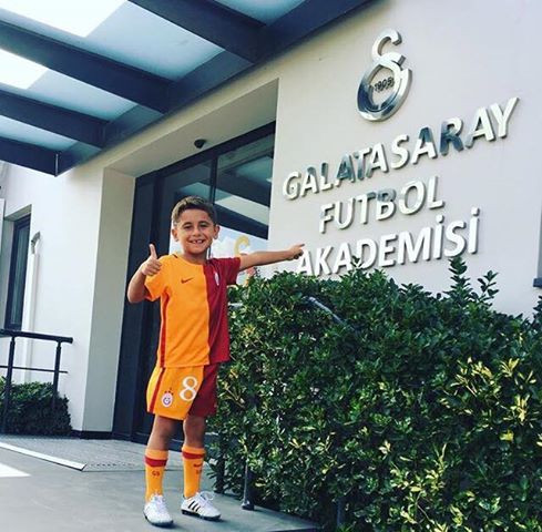 Kənan Həsənov rəsmən "Qalatasaray"da - FOTOLAR