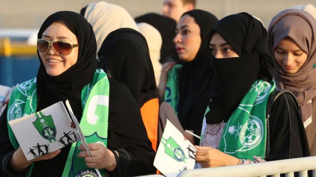 Müxtəlif ölkələrdə azarkeş qadınların vəziyyəti necədir?